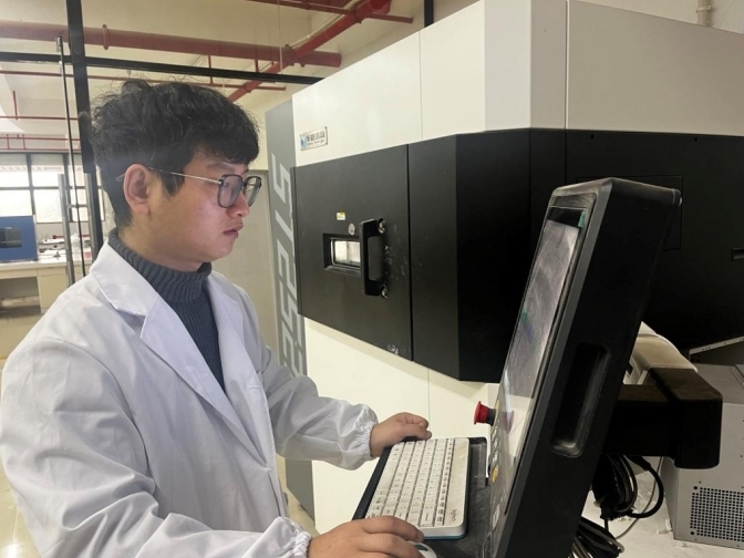 完美网页版学子昝君:做科研路上的探索者与服务者